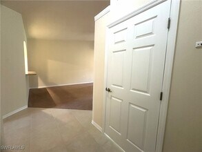 1320 Charleston Square Dr in Naples, FL - Building Photo - Building Photo