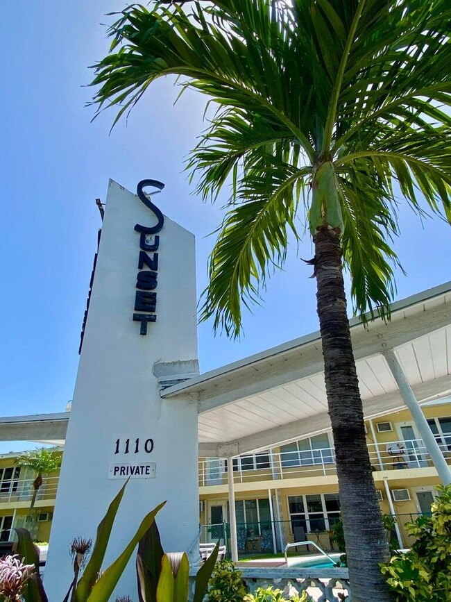 property at 1110 N Riverside Dr