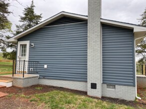 7433 Magnolia Pl in Gordonsville, VA - Building Photo - Building Photo
