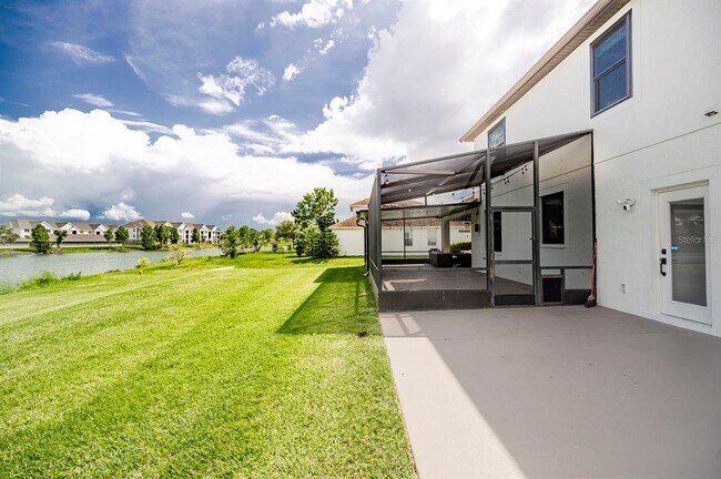 5611 Superior Dr in Lakeland, FL - Building Photo - Building Photo