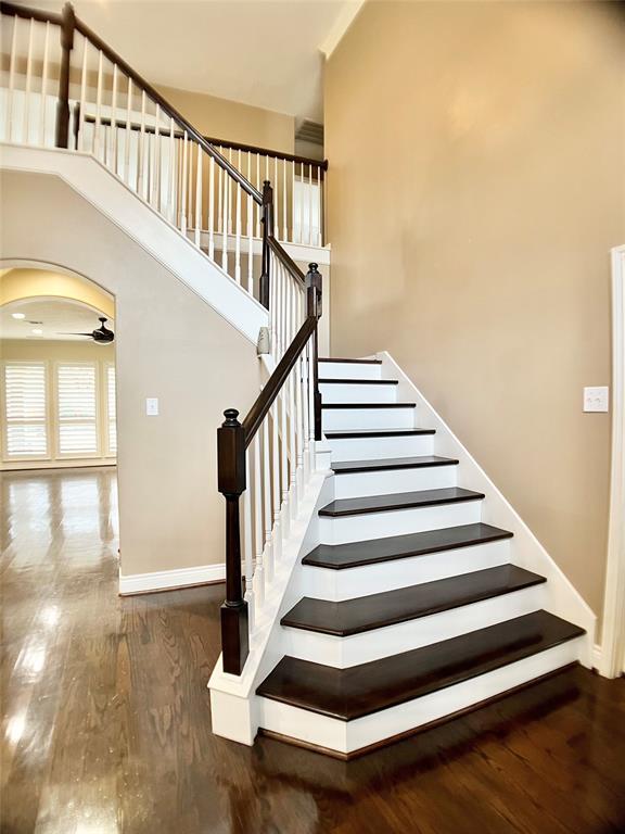 8431 Big Bend Dr in Sugar Land, TX - Building Photo - Building Photo