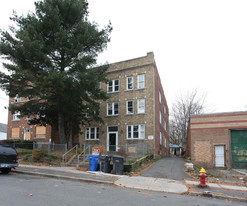 53-55 Acton St in Hartford, CT - Building Photo