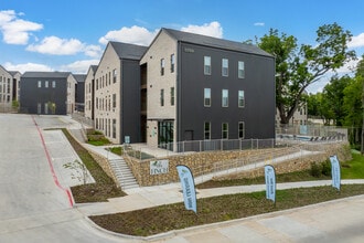 The Finch in Dallas, TX - Building Photo - Building Photo