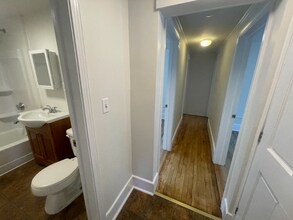 29 Central St in Newmarket, NH - Building Photo - Building Photo