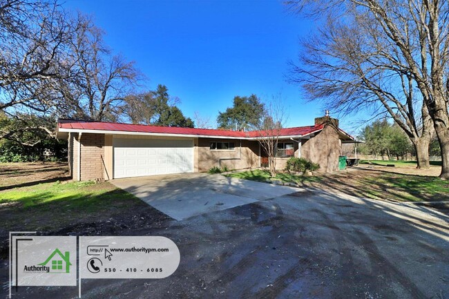 8807 Deschutes Rd in Palo Cedro, CA - Building Photo - Building Photo