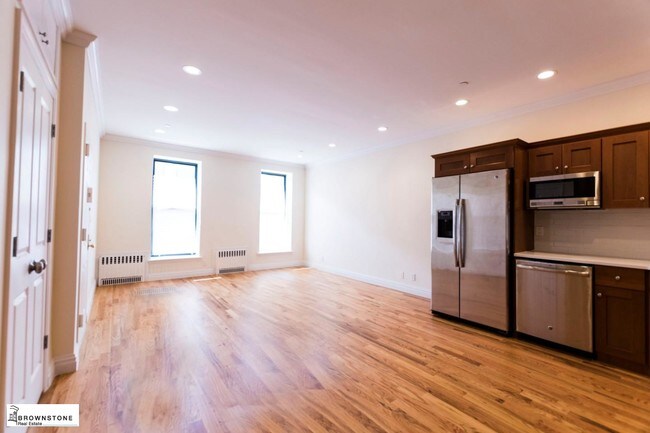 85 Woodhull St-Unit -2 in Brooklyn, NY - Building Photo - Building Photo
