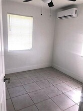 300 NW 97th St in Miami, FL - Building Photo - Building Photo