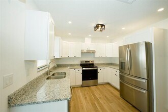 391 Gulf Breeze Blvd in Venice, FL - Building Photo - Building Photo