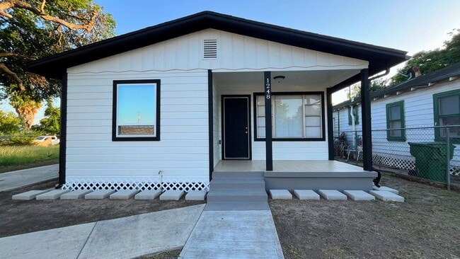 property at 1248 E Jackson Ave