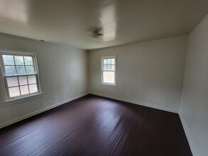 909 Hackett St in Greensboro, NC - Building Photo - Building Photo