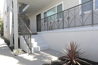 Building Photo - Bleu Apartments in Los Angeles, California