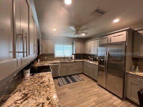 6030 Carlton Ave in Sarasota, FL - Building Photo - Building Photo