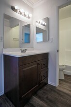 Casa Walker in Cypress, CA - Foto de edificio - Interior Photo