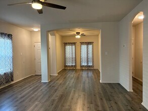 105 Rhew Pl in Cibolo, TX - Building Photo - Building Photo
