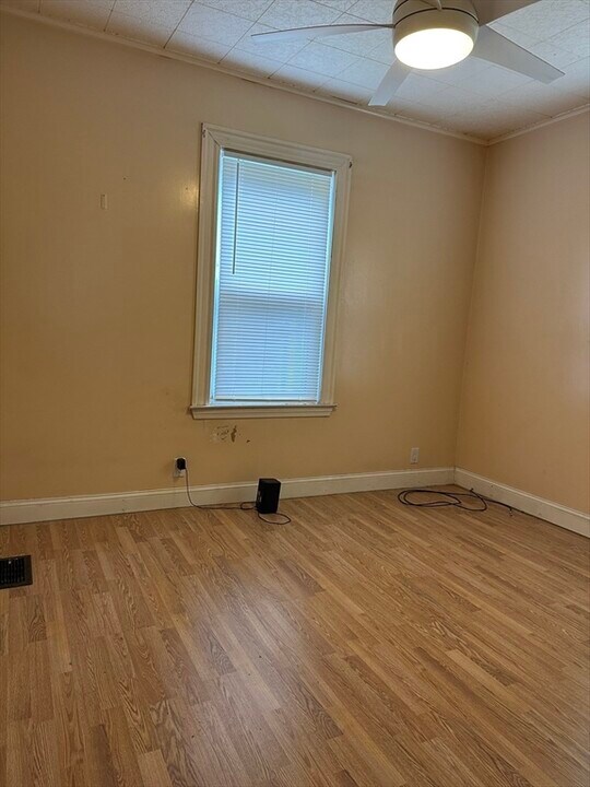 46 Wainwright St in Boston, MA - Building Photo