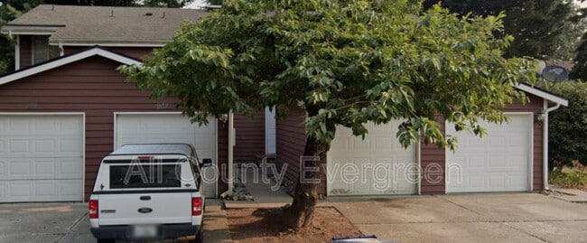 property at 987 26th Pl NE