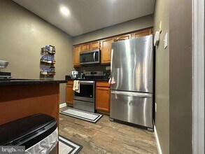 12103 Salemtown Dr in Woodbridge, VA - Building Photo - Building Photo