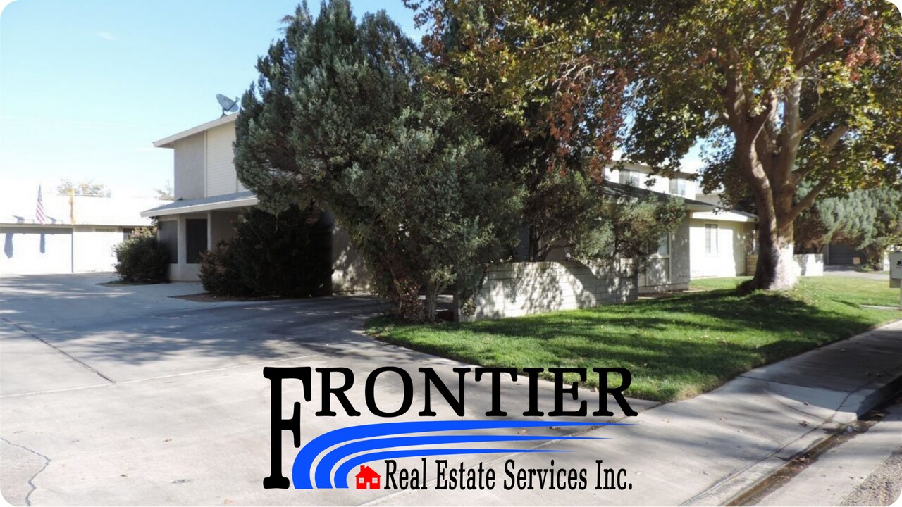 608 W Perdew Ave in Ridgecrest, CA - Building Photo