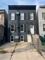 214 North St in Jersey City, NJ - Building Photo