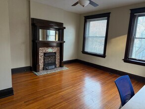 2215 Victor St in Cincinnati, OH - Foto de edificio - Building Photo