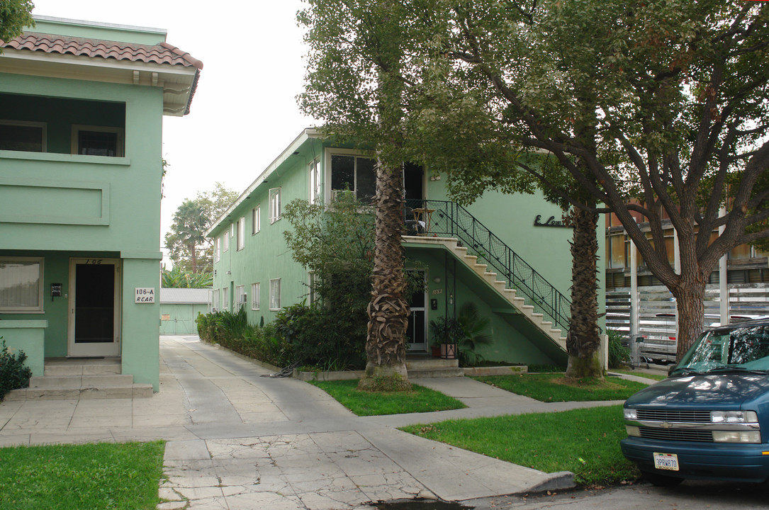 104 E Lomita Ave in Glendale, CA - Building Photo