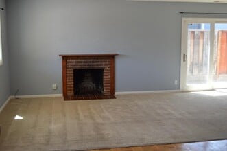 512 Marine View Ave in Belmont, CA - Building Photo - Building Photo