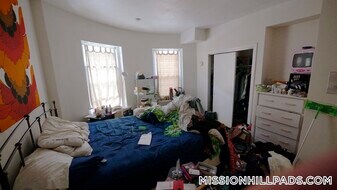 10 Wait St in Boston, MA - Building Photo