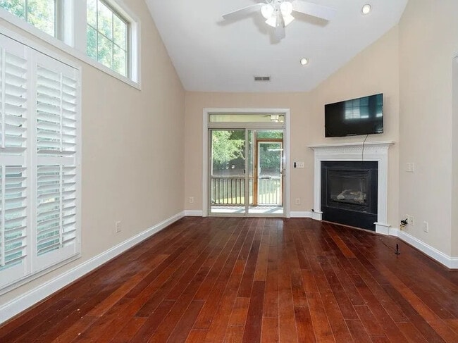 Room in Townhome on Indigo Ridge Pl in Cary, NC - Building Photo - Building Photo
