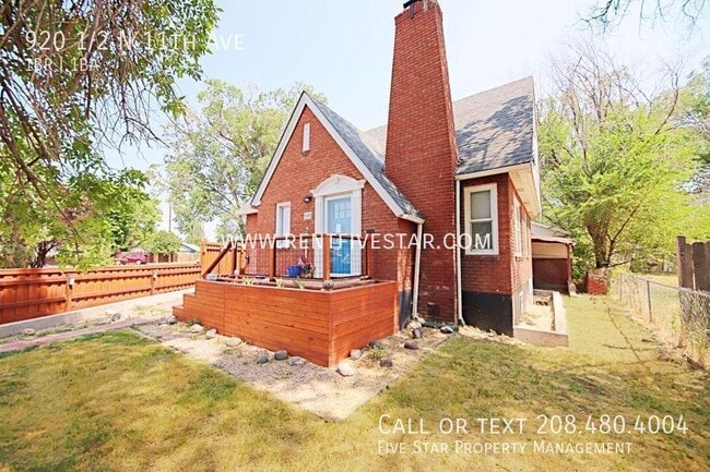 property at 920 N 11th Ave