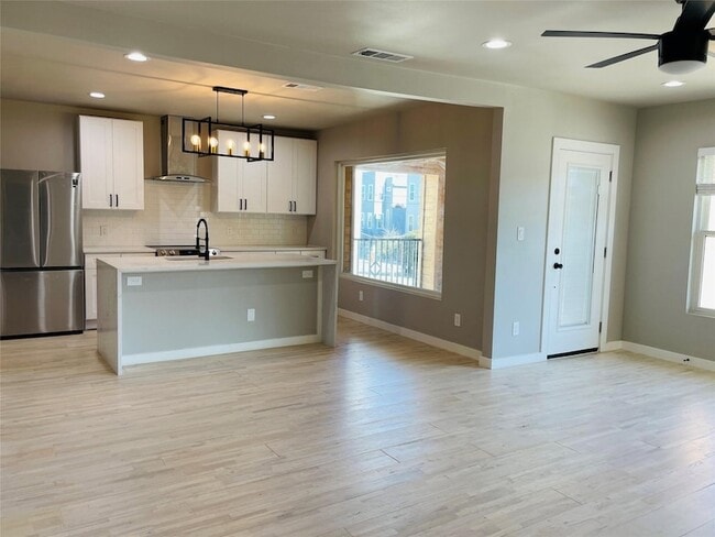 4609 Virginia Ave, Unit 202 in Dallas, TX - Building Photo - Building Photo