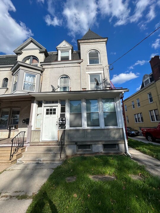 113 N 13th St in Allentown, PA - Building Photo