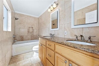 1421 12th St in Manhattan Beach, CA - Building Photo - Building Photo