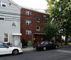 298-300 Belmont Ave in Belleville, NJ - Building Photo