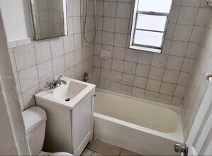 1601 NW 62nd St in Miami, FL - Building Photo - Building Photo