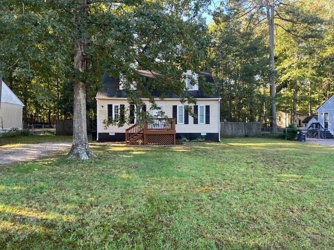 3505 Colonnade Dr in Ettrick, VA - Building Photo - Building Photo