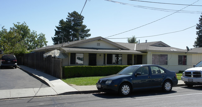 1136-1142 Lacey Ln in Concord, CA - Building Photo - Building Photo