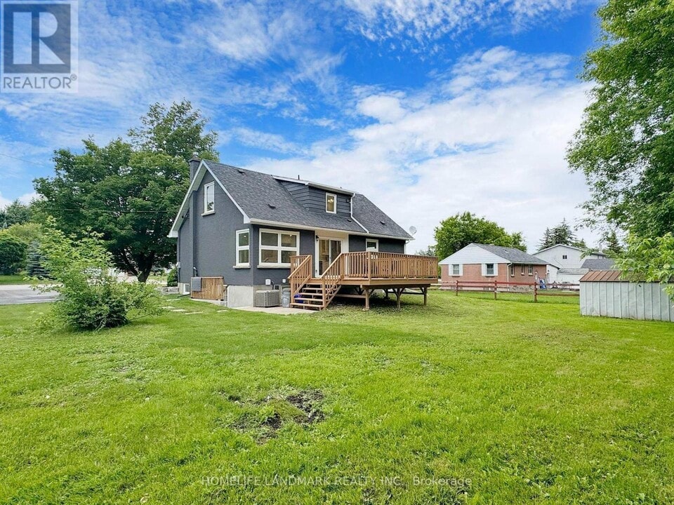 1661 Mt Albert Rd in East Gwillimbury, ON - Building Photo