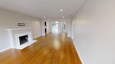 4940 Rockford Dr in San Diego, CA - Building Photo - Building Photo