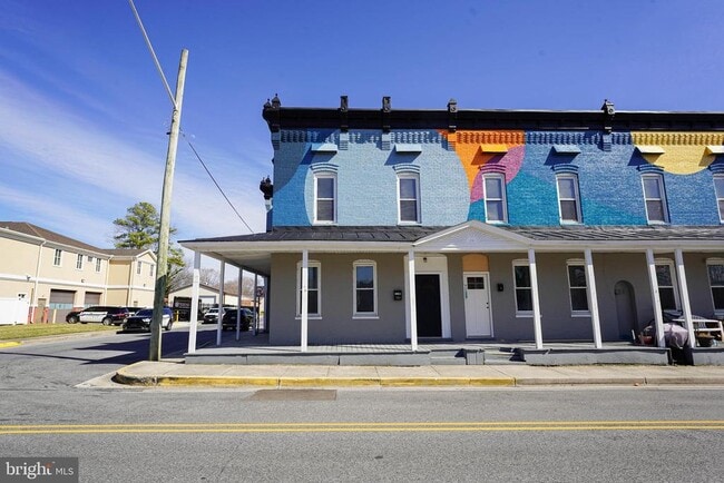 200 S Pennsylvania Ave in Delmar, MD - Foto de edificio - Building Photo