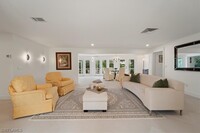 735 Parkview Ln in Naples, FL - Building Photo - Building Photo