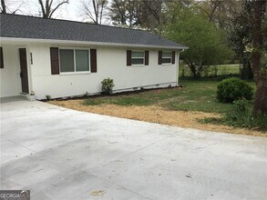 6184 Geiger St NW in Covington, GA - Building Photo - Building Photo