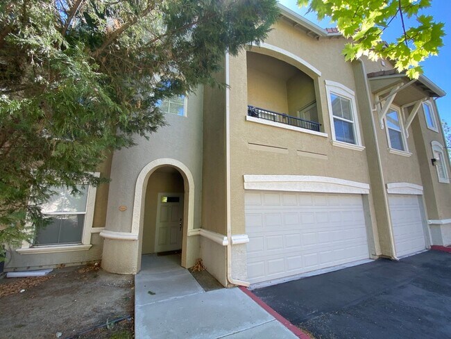 9050 Double R Blvd in Reno, NV - Foto de edificio - Building Photo