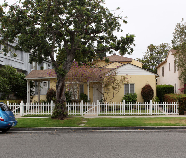 1010 10th St in Santa Monica, CA - Building Photo - Building Photo