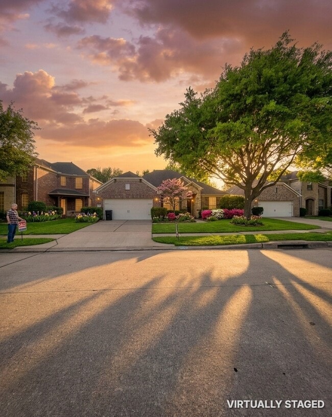 property at 606 Admiral Bay Ln