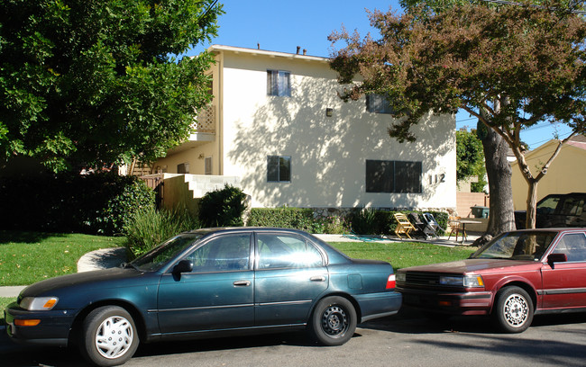 112 Olive St in Glendale, CA - Foto de edificio - Building Photo