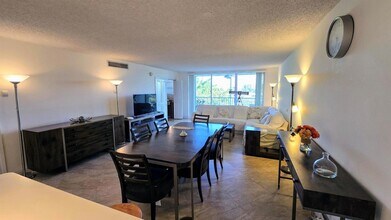 3100 N Course Ln, Unit 410 in Pompano Beach, FL - Building Photo - Building Photo