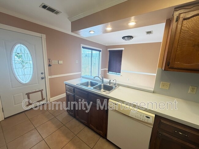 5140 W Hunters Chapel Ct in Baton Rouge, LA - Building Photo - Building Photo