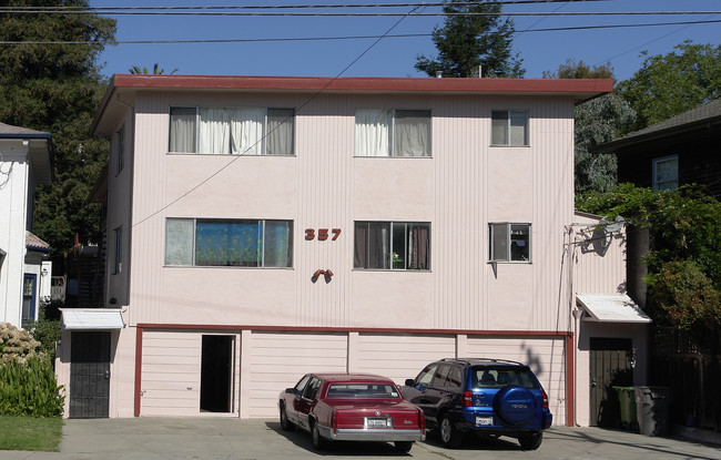 357 Athol Ave in Oakland, CA - Building Photo - Building Photo