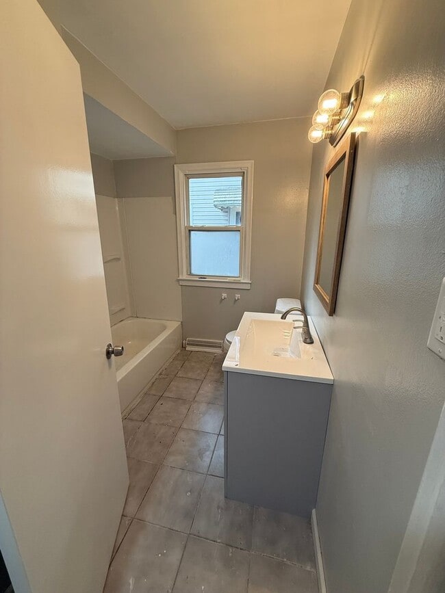 4251 Dolores Ave in Warren, MI - Building Photo - Building Photo