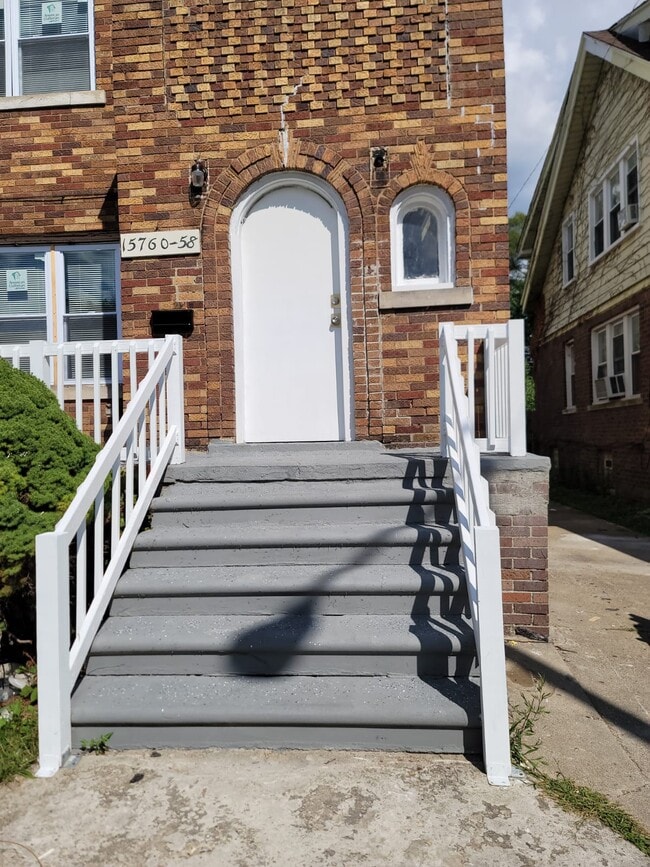property at 15758 Wisconsin St